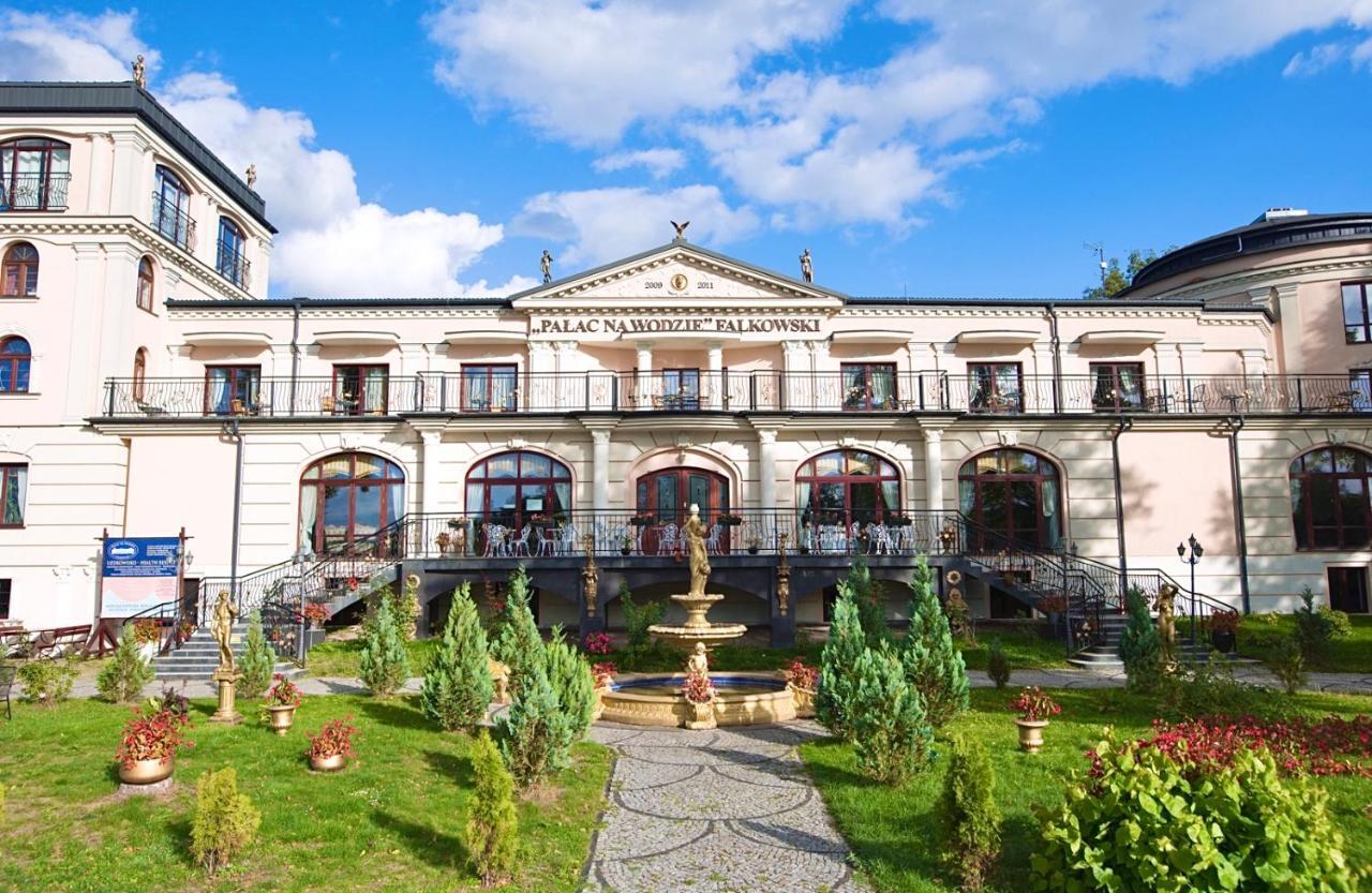 Uzdrowisko Sanatorium Augustow Palac Na Wodzie Falkowski 외부 사진